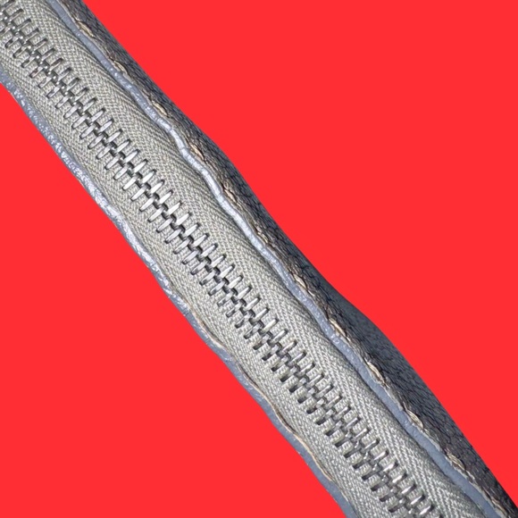 Fendi Zip Wallet - Picture 5 of 5